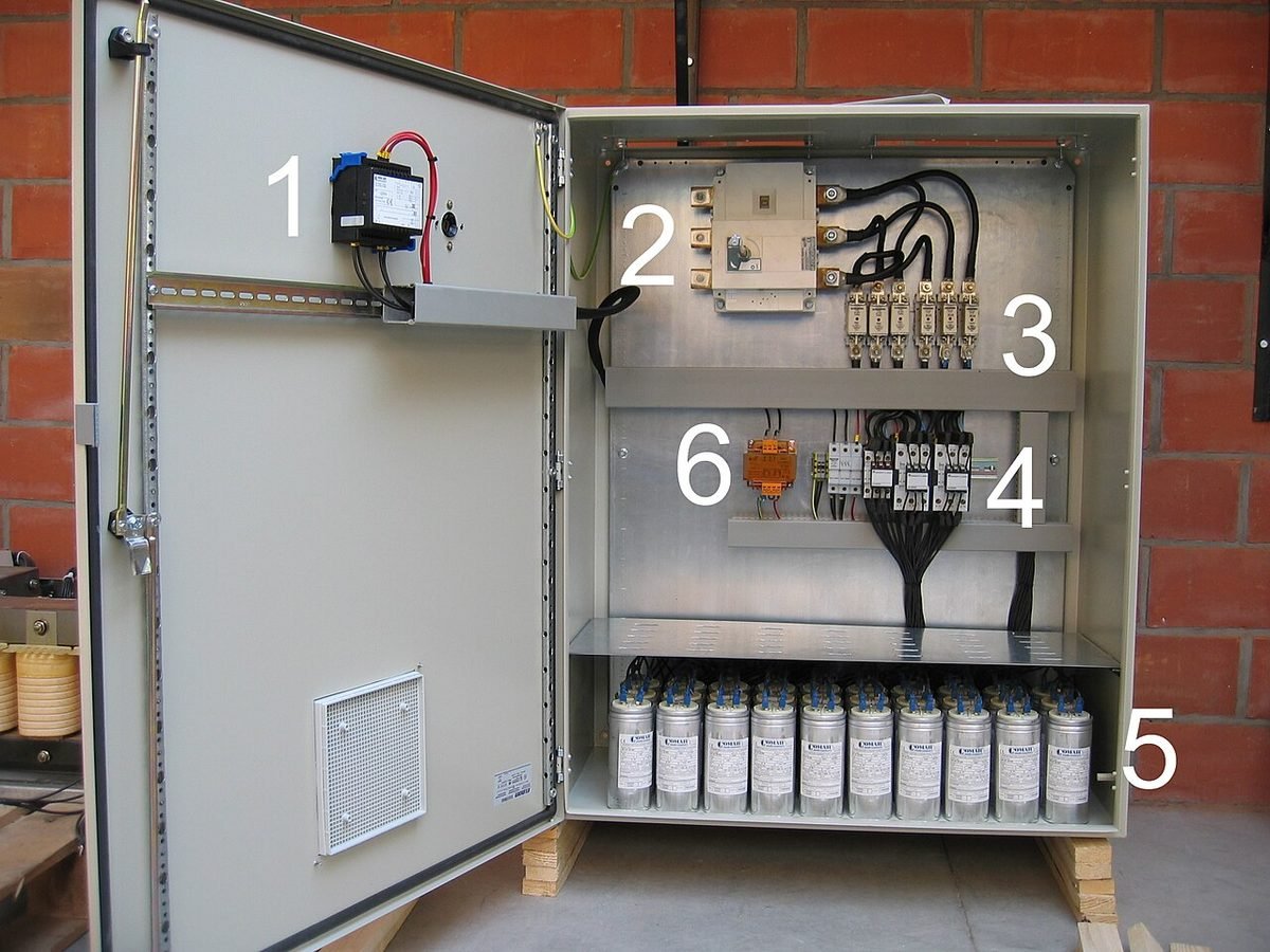 Power Factor Correction & Capacitor Banks: Cut Your DEWA Bill